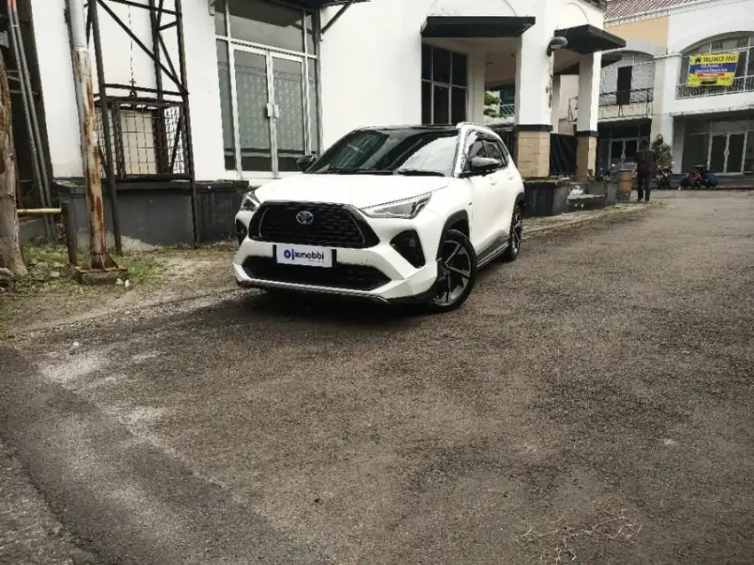 Like New - TOYOTA YARIS CROSS 1.5 S GR HV TSS HYBIRD A/T 2023 PUTIH
