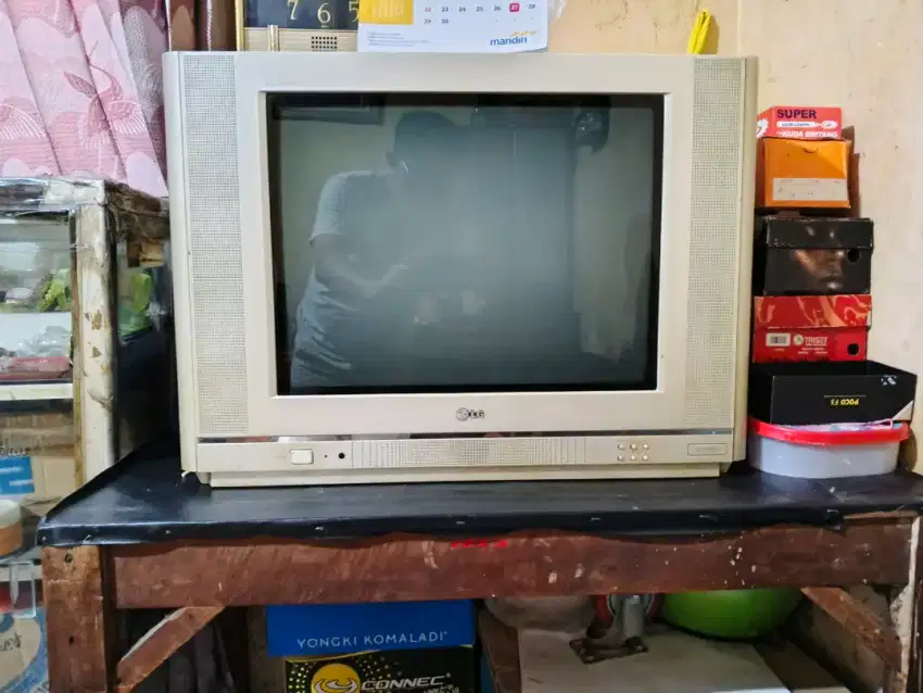 TV LG TABUNG 21inc