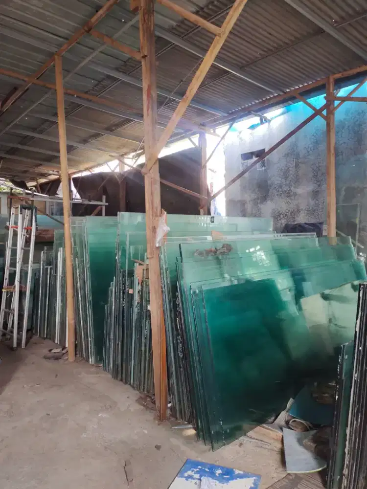 Kaca tempered 10mm 12mm