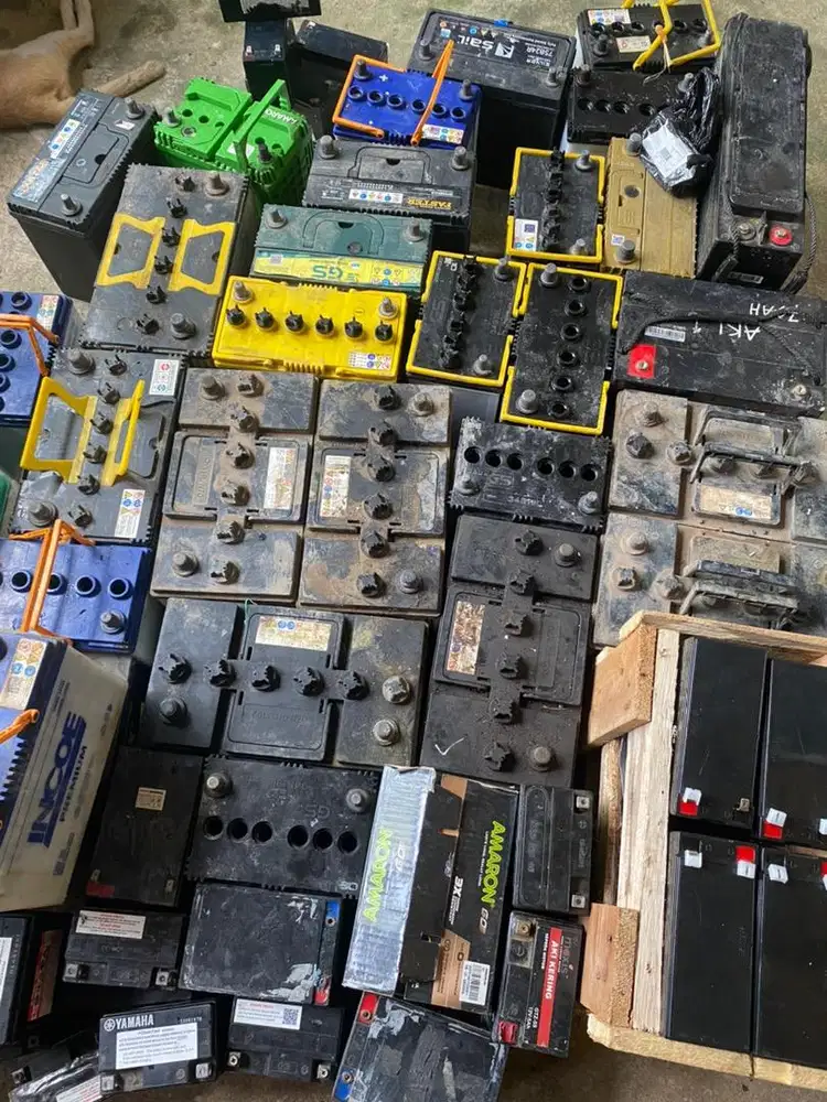 Pengepul Aki bekas aki soak aki rusak