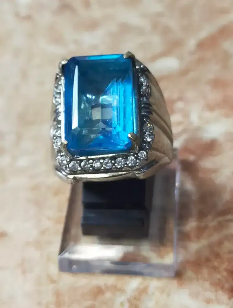 Batu blue topaz