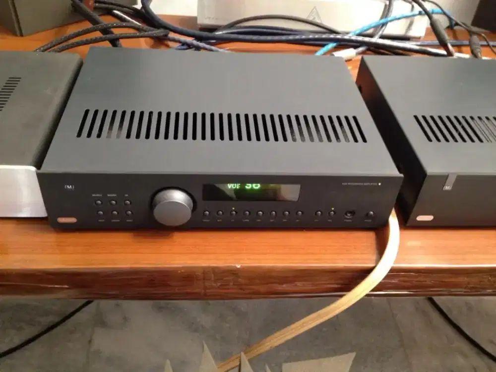 Integrated amplifier Arcam A 38 no rotel rega denon marantz b&w tannoy