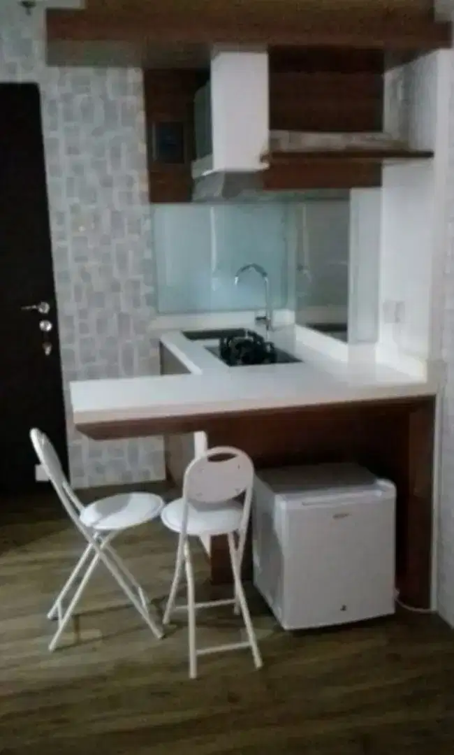 Disewakan Apartemen Sky View harga Rp. 3.000.000,- per bulan.