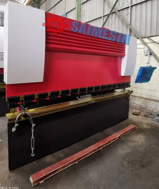 MESIN BENDING PLAT CNC 100 TON X 3200 MM