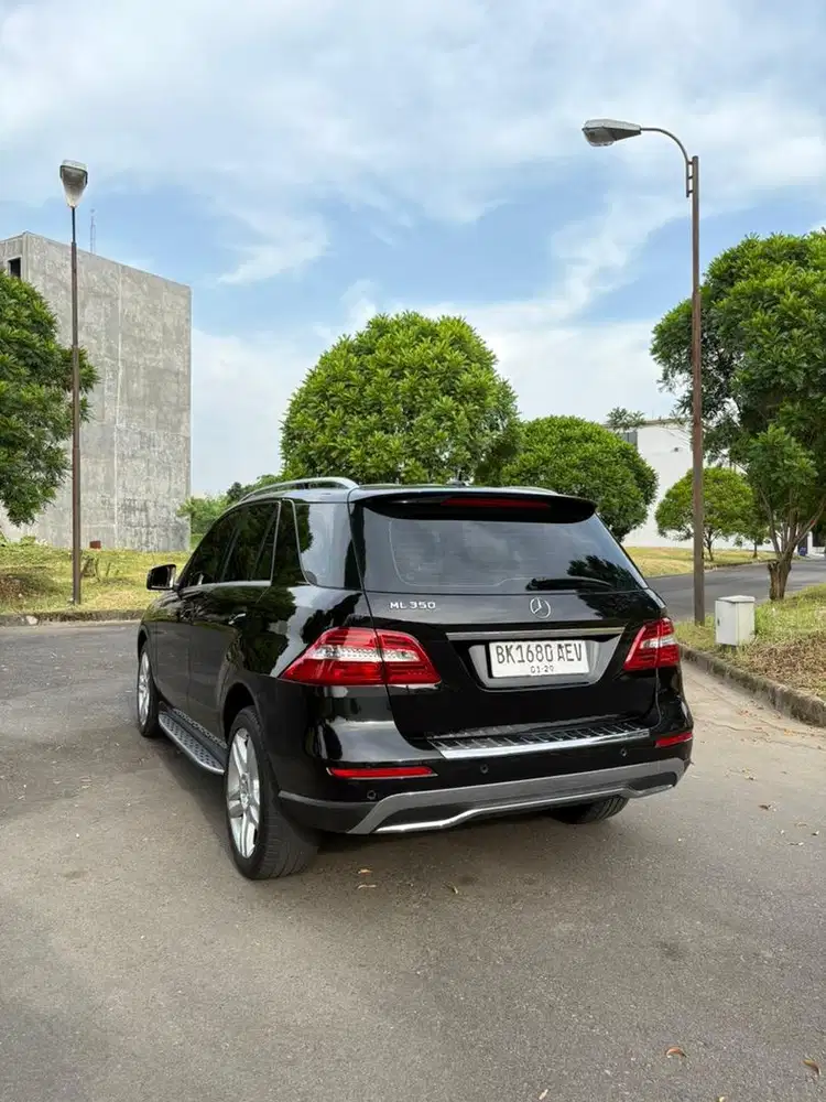 2013 Mercedes Benz ML350  4MATIC SUV TERMURAH FIRST HAND!
