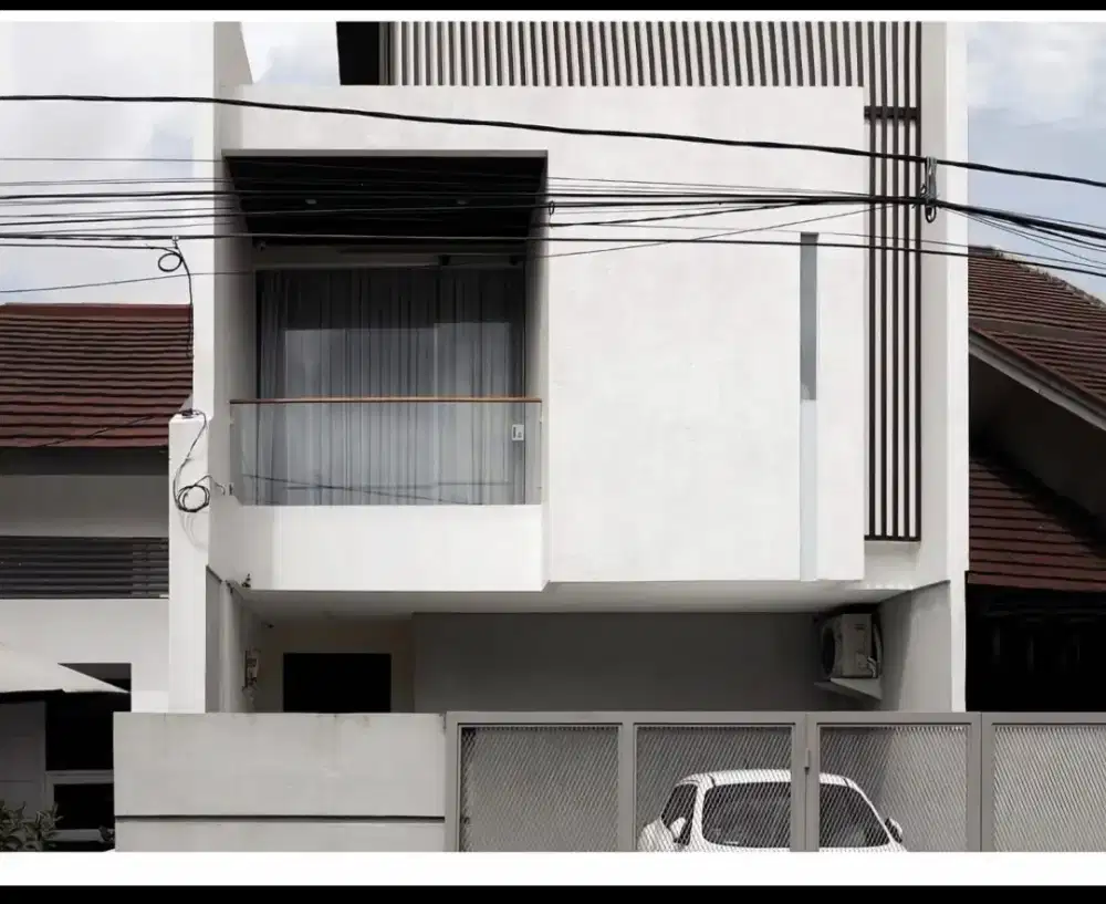 Rumah 3 Lantai siap Huni di komplek Antapani