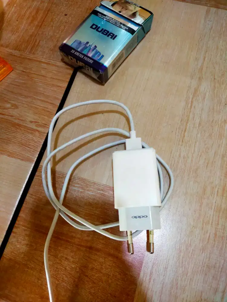 Casan Oppo ORI bawaan