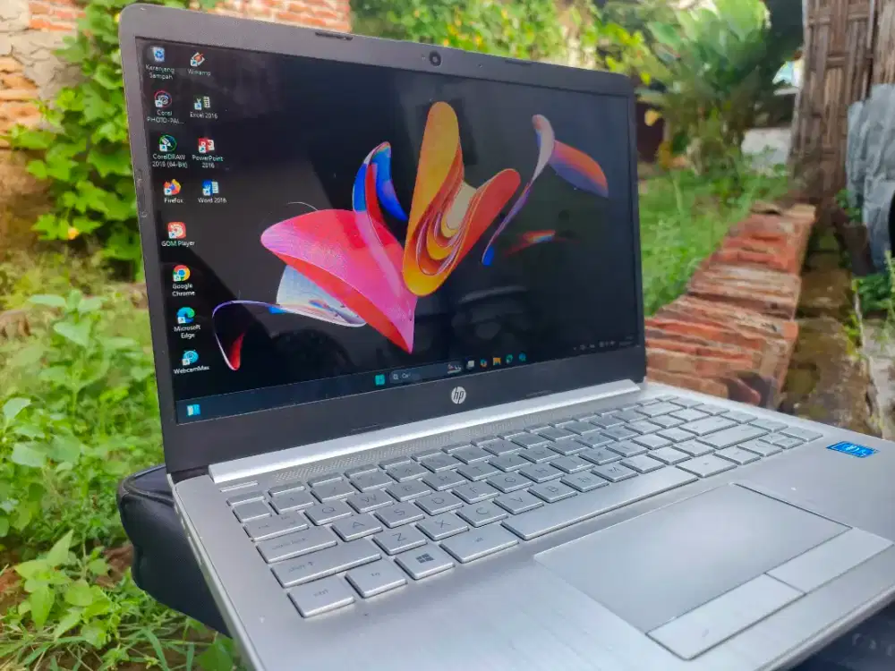 Laptop murah merk Hp14s - cf0061tu