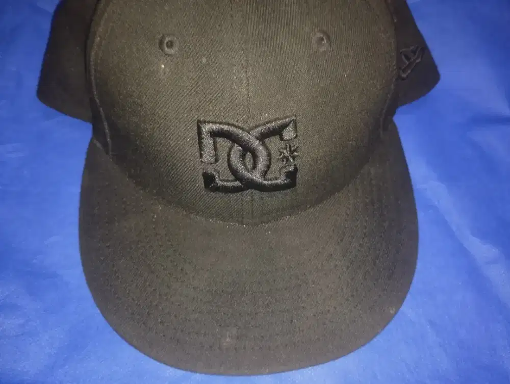 Topi dc full black