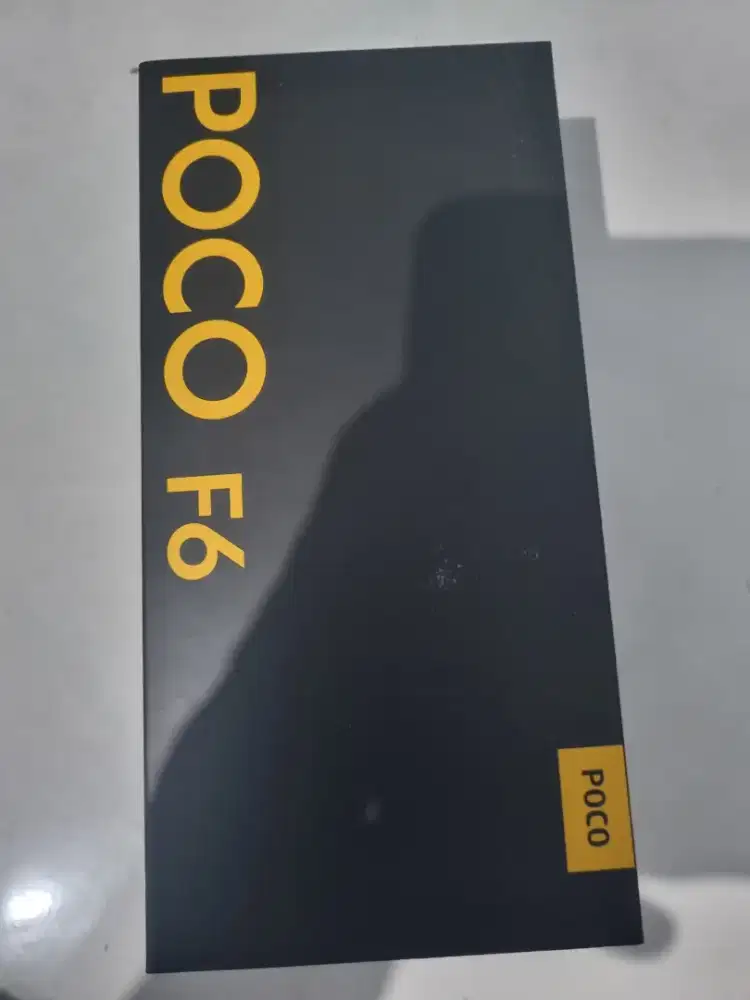 poco f6 12/512 hitan