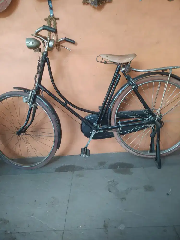 Sepedah Ontel Dames lawas
