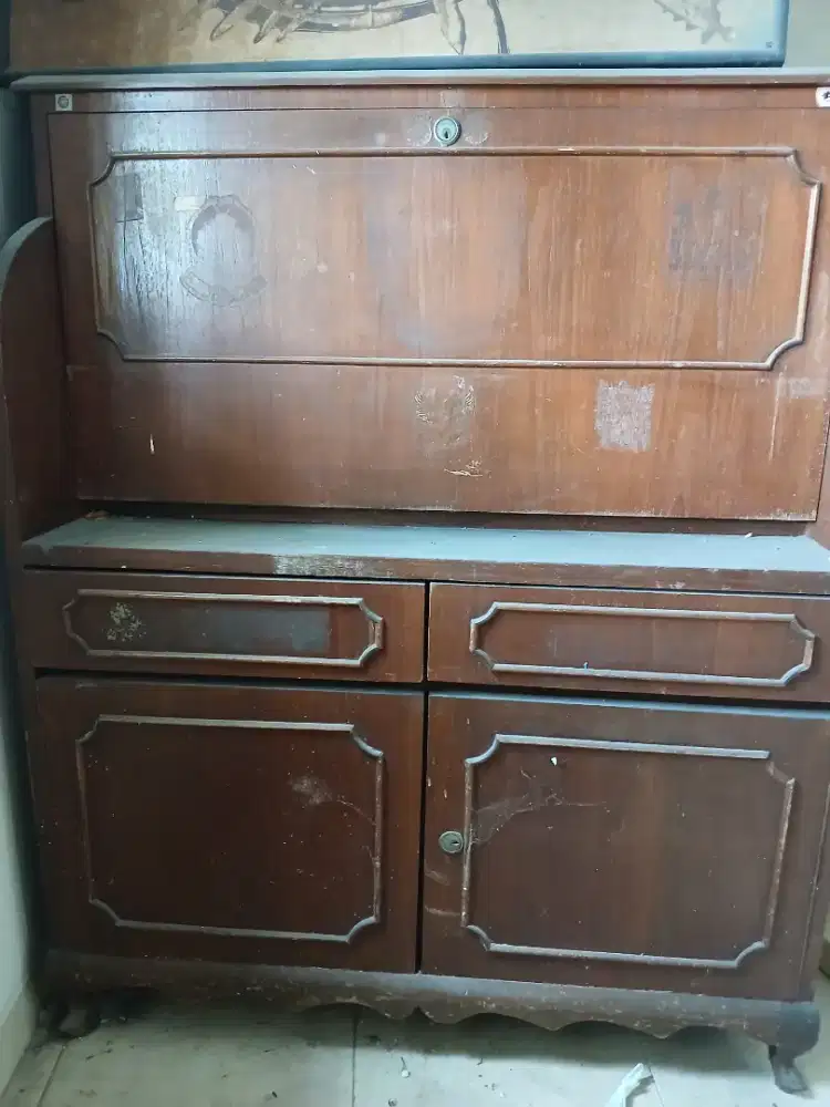 Meja belajar kondisi ada yg rusak