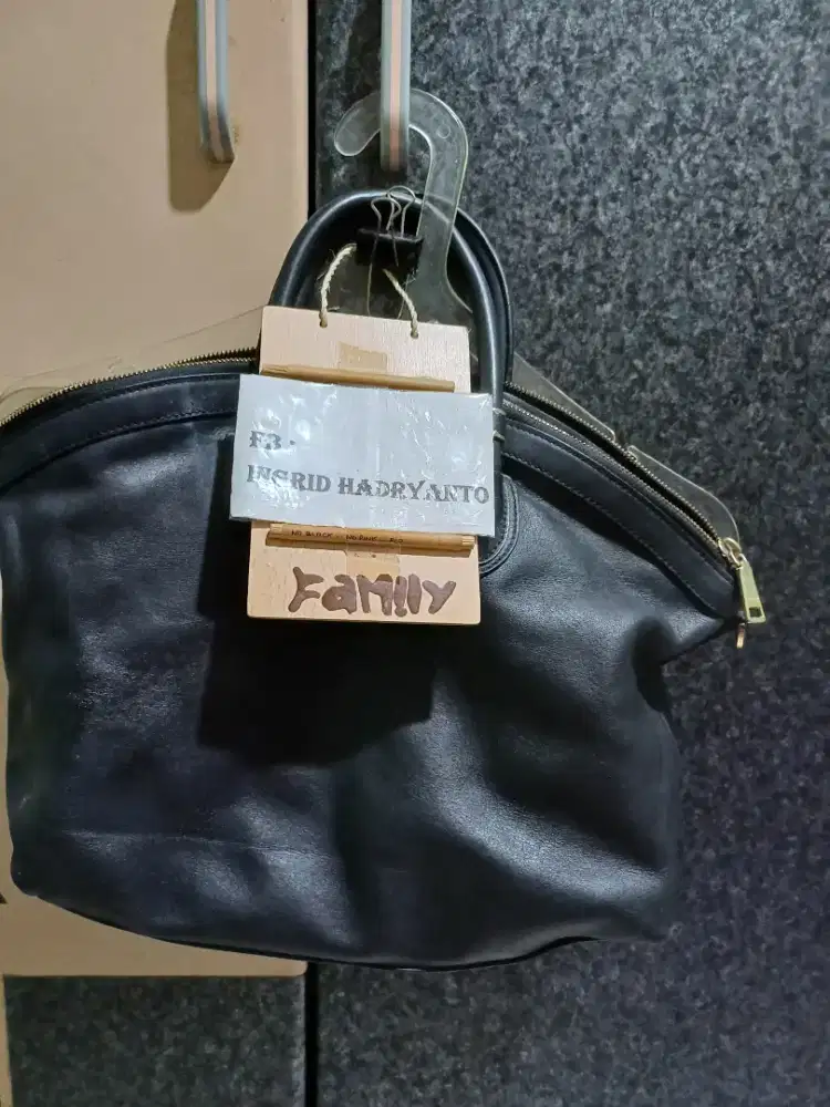 Tas Hitam Double M Milano