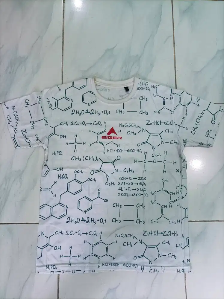 Kaos Lengan Pendek Pria - Putih Motif Hijau