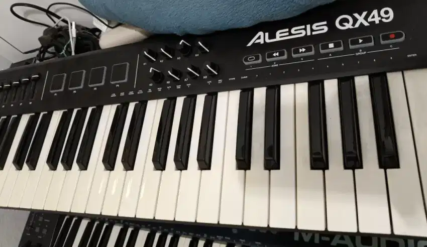 Jual cepat Alesis QX49 USB MIDI Keyboard Controller. 