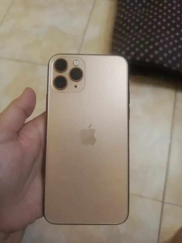 iPhone 11 pro gold 64gb