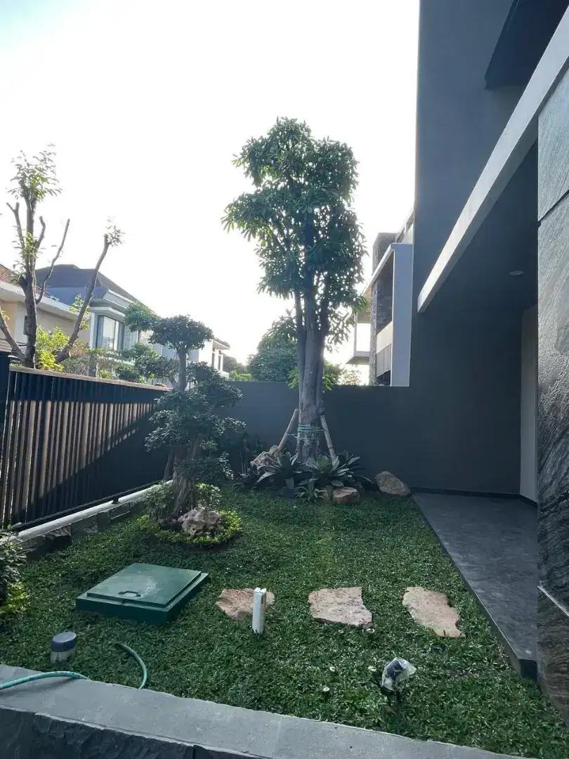 Baru Gress Minimalis Modern North Emerald Mansion Citraland Surabaya