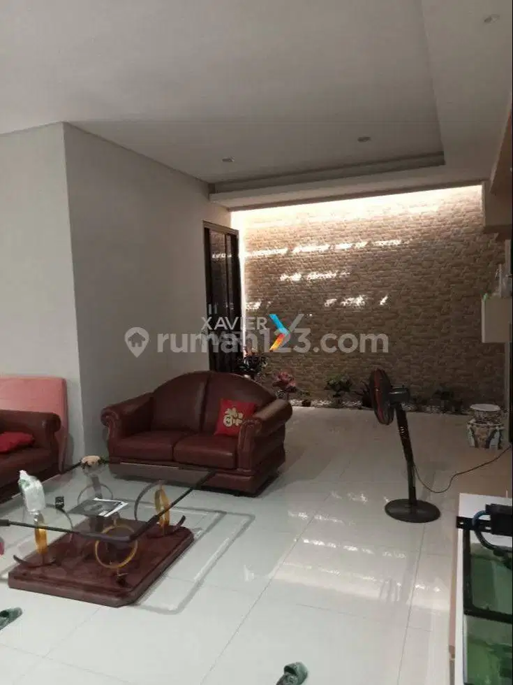 Dijual Rumah Dharmahusada Utara Bagus Terawat Siap Huni
