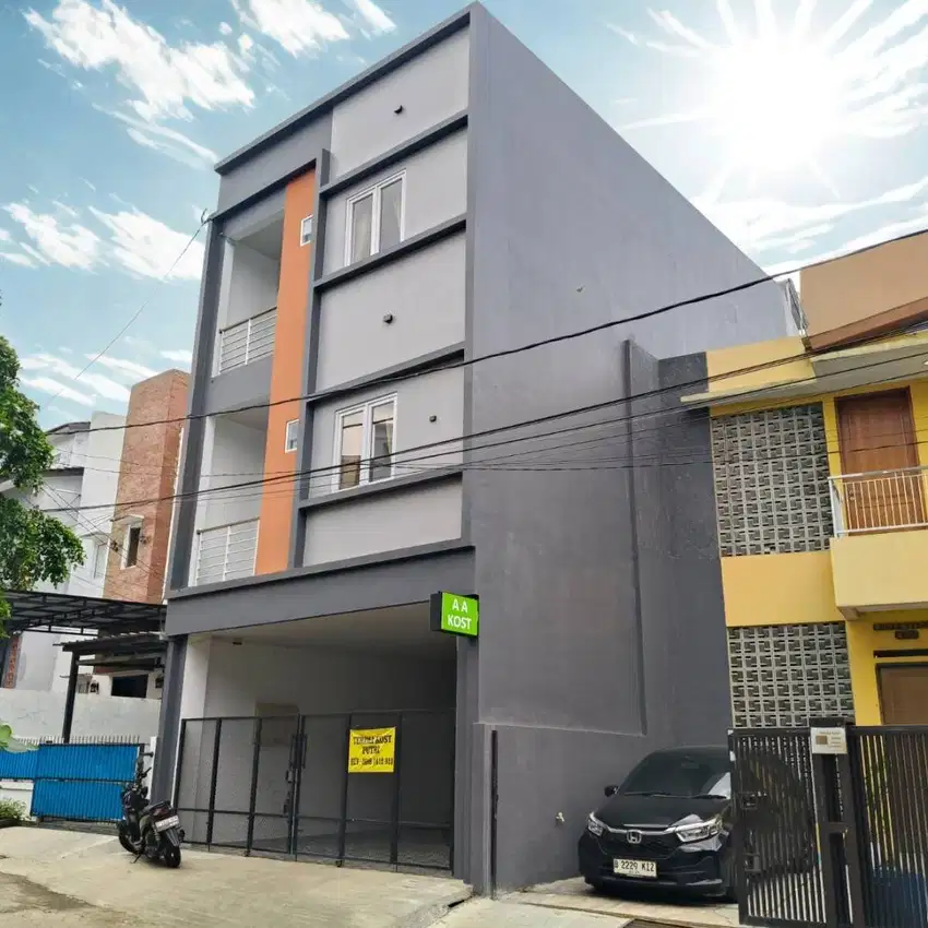 Dijual Kost 13+1 Kamar Siap Huni di Puri Indah Jatinangor