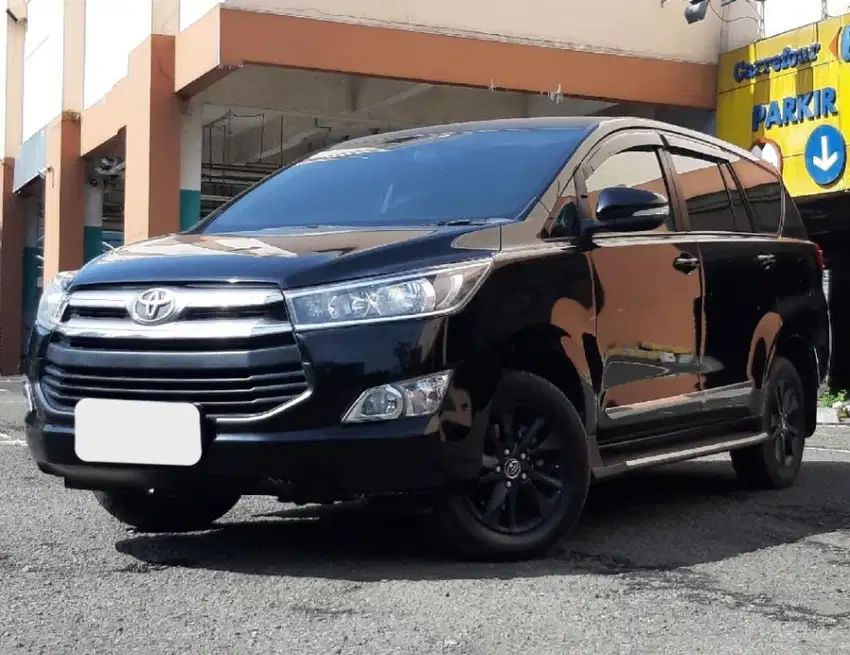 Toyota Kijang Innova 2.0 V Bensin-AT 2017