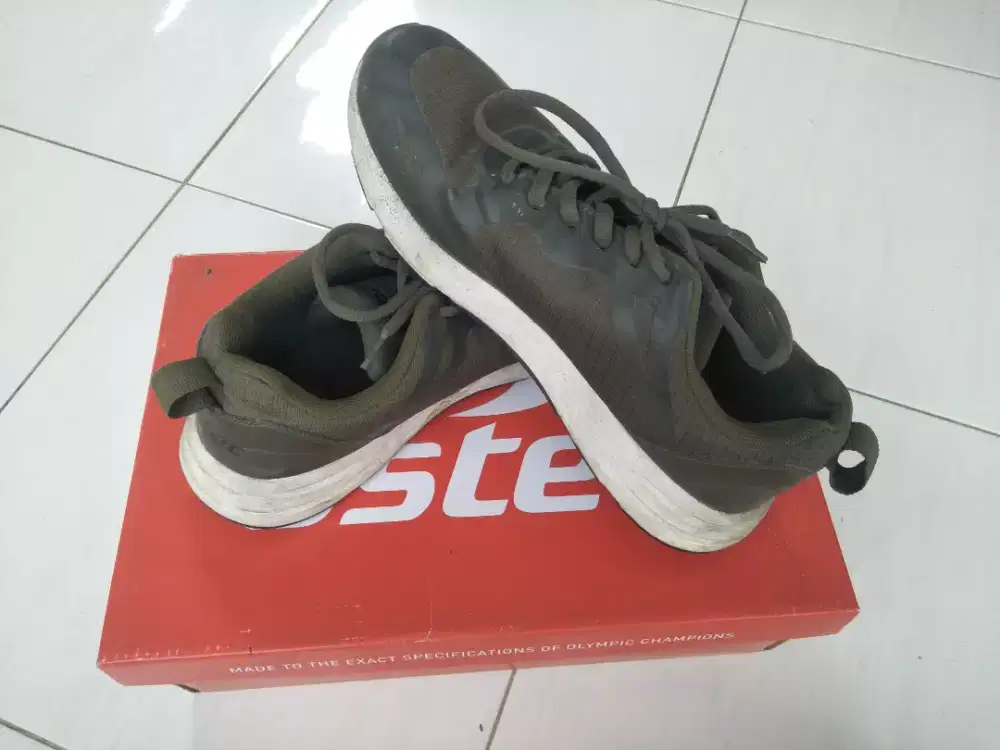 Jual Sepatu Laki2/Cewek Bisa