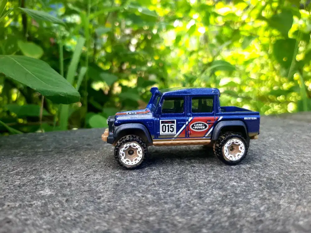 Diecast land rover defender