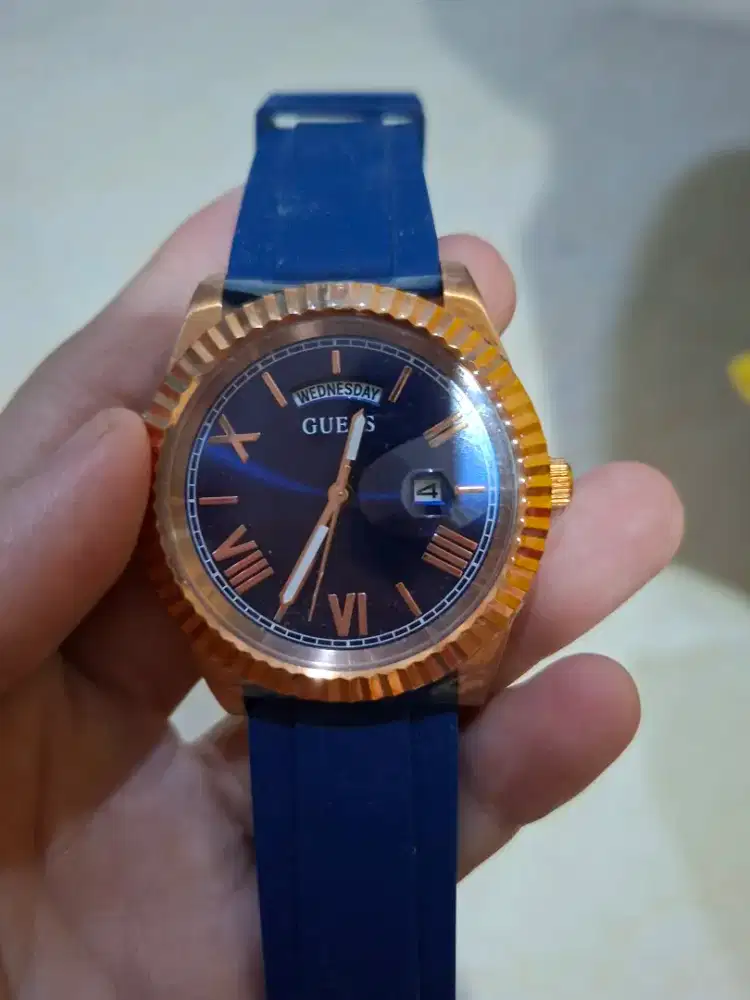 Jam tangan Guess biru GW0335G2