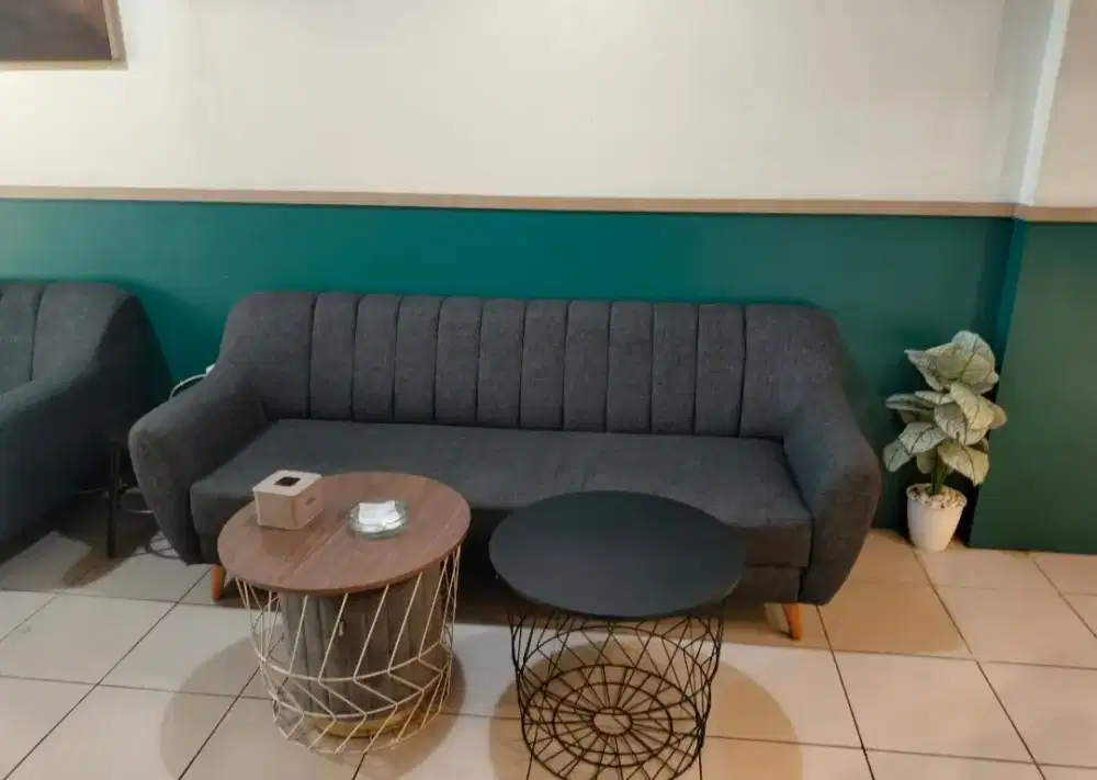 Sofa panjang informa