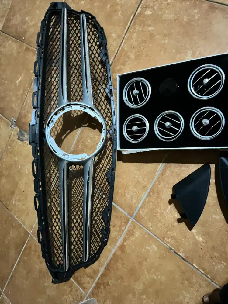 Grill dan ventilasi AC Mercedes c200 1 set