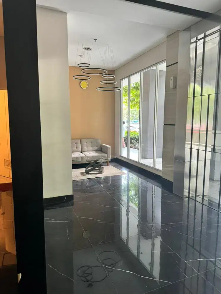DIJUAL CEPAT APARTEMENT EMERALD BINTARO 2 BR SEMI FURNISH SUDAH SHM