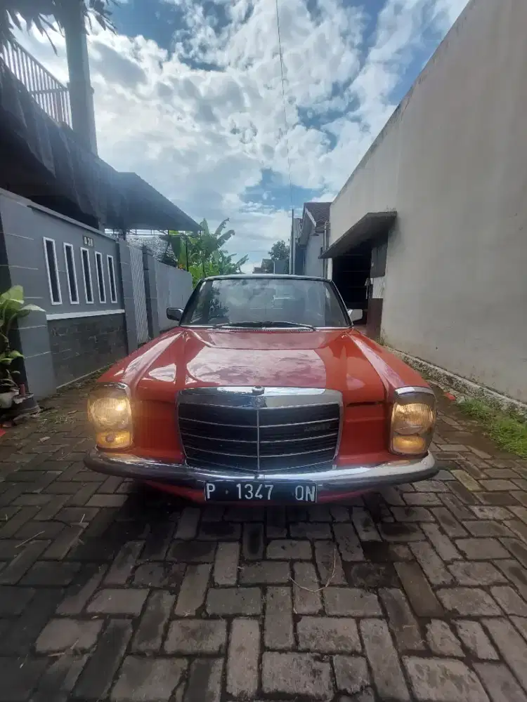 Mercedes W115 240D (Mercy Mini Diesel)