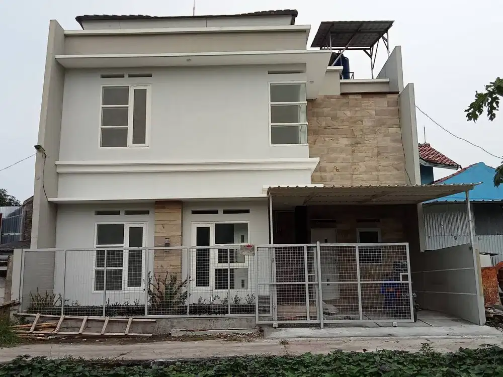 Rumah baru bertingkat minimalis di lokasi strategis Kota Cirebon