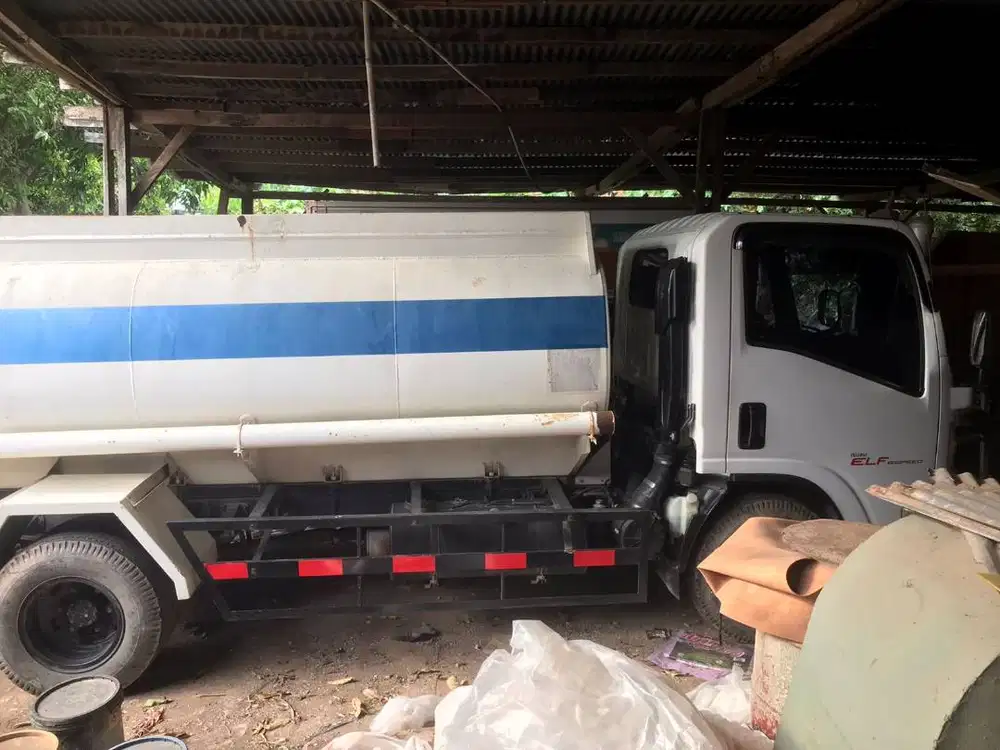 Dijual Truk Tangki Isuzu NMR 71 - Kilometer Rendah 7.000 KM - Siap Pak