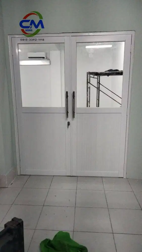 PINTU KACA OFFICE SEKAT ALUMINIUM BERKUALITAS