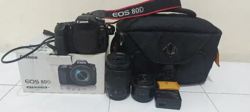 Canon EOS 80D wifi Lens 18-135mm + lens 50mm