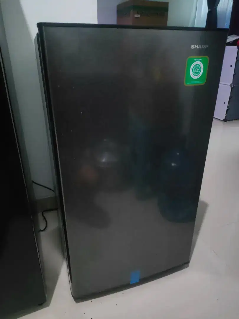 Dijual Kulkas Sharp 1 Pintu Mulus Dingin