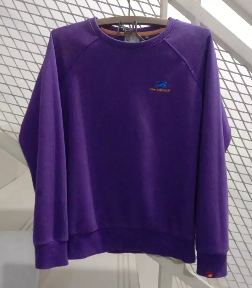 crewneck NB New Balance sweater running size S preloved