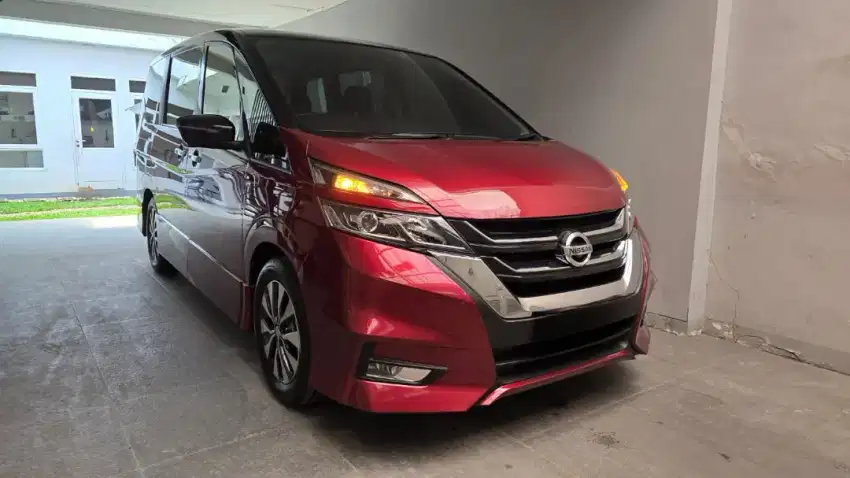 Nissan Serena HWS 2.0 AT Two Tone Istimewa