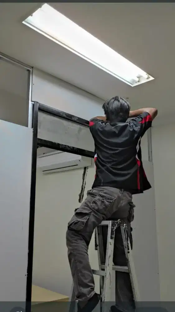 Rakit Bongkar Pasang Lemari Kitchenset Partisi Pindahan Rumah Kantor