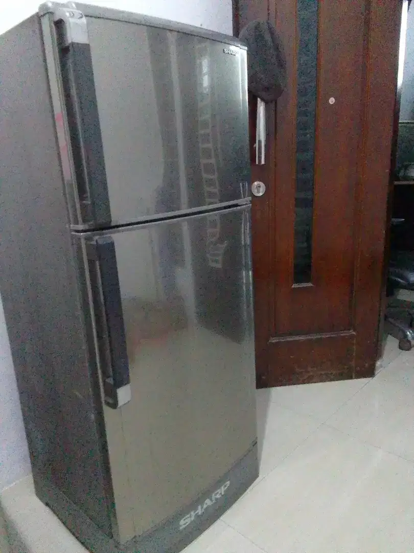Kulkas Sharp normal dingin Joss mantab