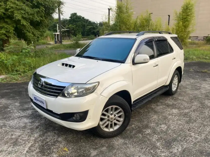 Pajak Panjang Toyota Fortuner 2.5 G Solar-AT 2014 Putih LRX