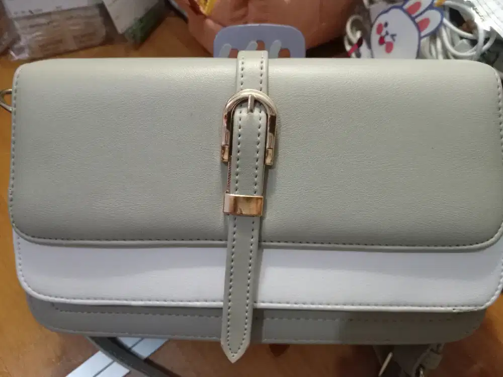 Tas wanita slimp bahu