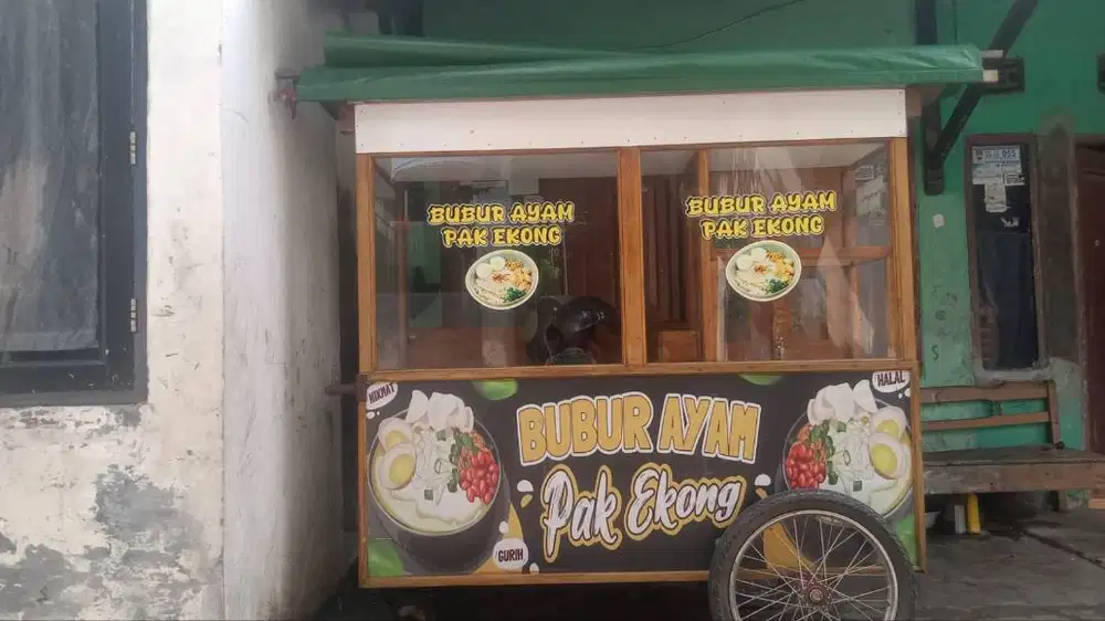 Gerobak untuk usaha bubur bahan kayu