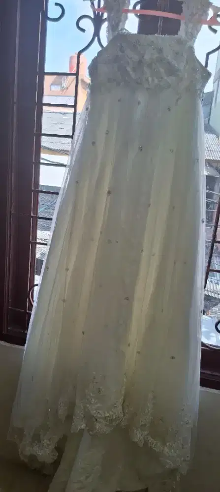 Gaun pengantin second