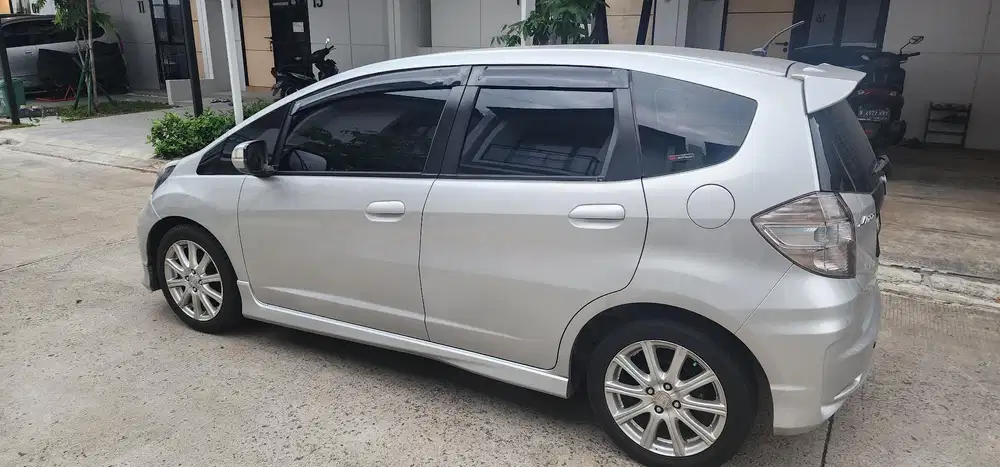 Honda Jazz RS 2013 MT Silver