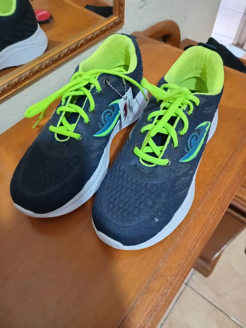 Dijual sepatu casual 35k