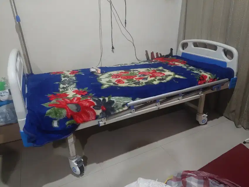 Ranjang pasien  dan tabung o2