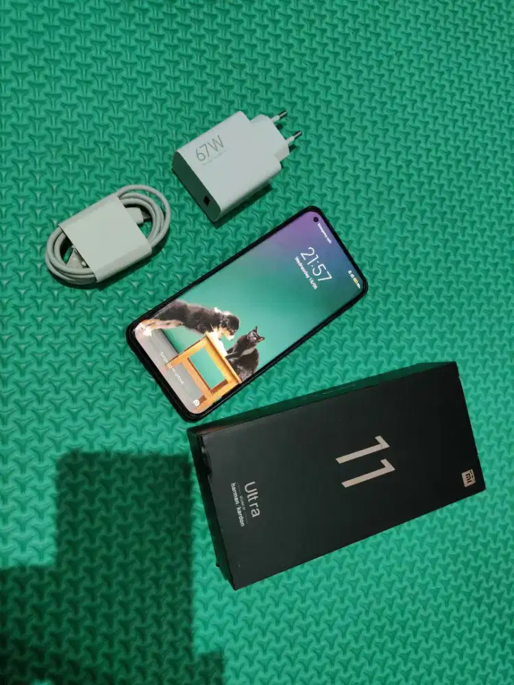 Jual mi 11 ultra. Mulus like new