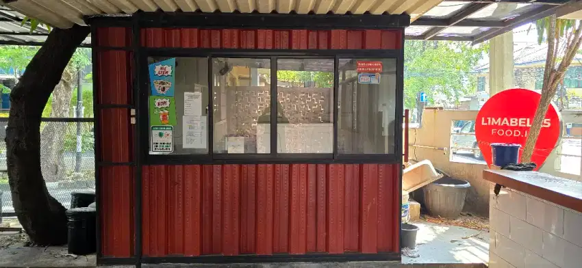 Booth Container
