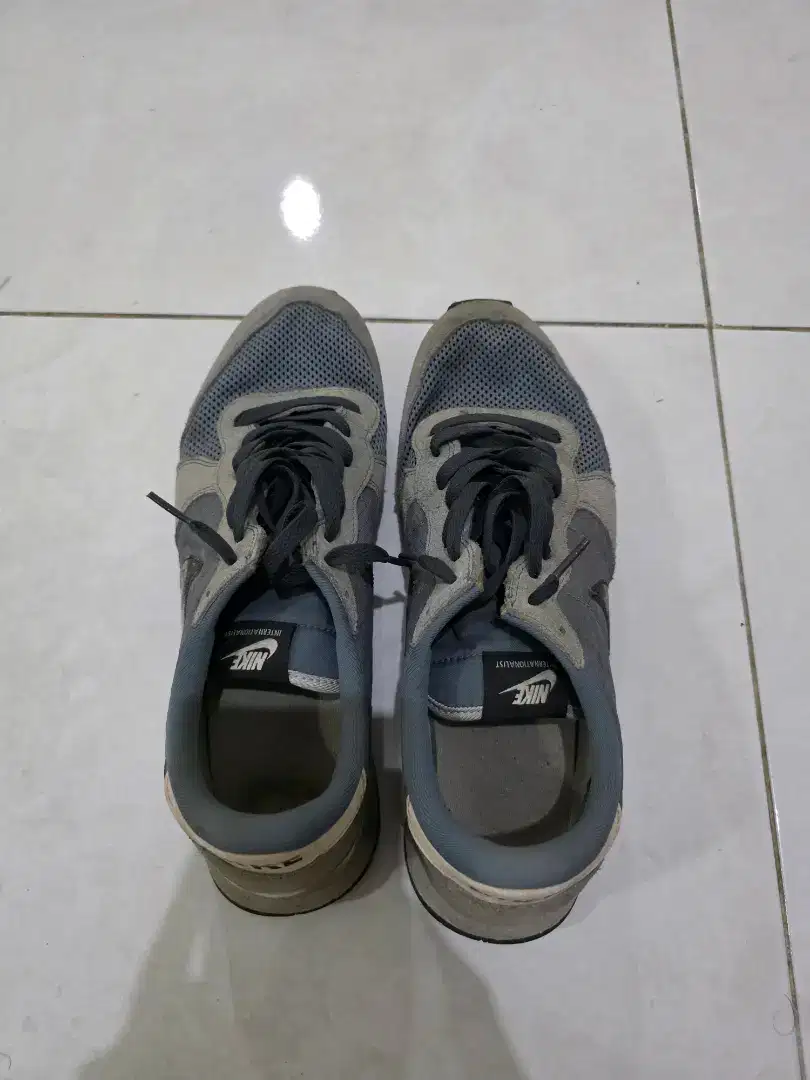 nike internasionalist size 45